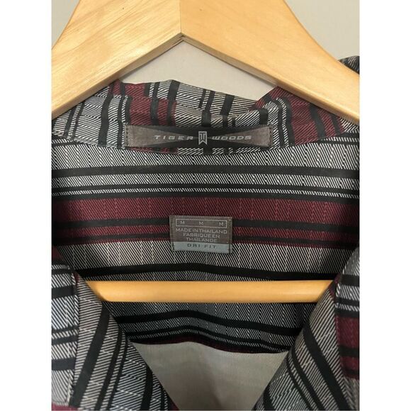 Tiger Woods Nike Dri-Fit Golf Striped‎ Button Up Short Sleeve Shirt Medium - Picture 3 of 3